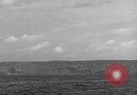Standbild Beschuss von Iwo Jima Island Iwo Jima, 1945, aus Sekunde 20 historischem Filmmaterial Videoclip 65675047903