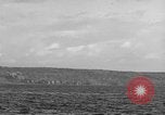 Standbild Beschuss von Iwo Jima Island Iwo Jima, 1945, aus Sekunde 24 historischem Filmmaterial Videoclip 65675047903