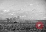 Standbild Beschuss von Iwo Jima Island Iwo Jima, 1945, aus Sekunde 40 historischem Filmmaterial Videoclip 65675047903