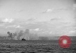 Standbild Beschuss von Iwo Jima Island Iwo Jima, 1945, aus Sekunde 49 historischem Filmmaterial Videoclip 65675047903