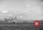 Standbild Beschuss von Iwo Jima Island Iwo Jima, 1945, aus Sekunde 50 historischem Filmmaterial Videoclip 65675047903