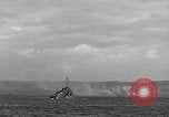 Standbild Beschuss von Iwo Jima Island Iwo Jima, 1945, aus Sekunde 59 historischem Filmmaterial Videoclip 65675047903