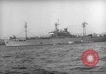 Standbild USS Bayfield APA-33 Hungnam Nordkorea, 1950, aus Sekunde 35 historischem Filmmaterial Videoclip 65675047908
