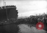 Standbild koreanischen Fluechtlinge Hungnam Nordkorea, 1950, aus Sekunde 3 historischem Filmmaterial Videoclip 65675047909
