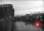 Standbild koreanischen Fluechtlinge Hungnam Nordkorea, 1950, aus Sekunde 10 historischem Filmmaterial Videoclip 65675047909