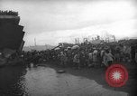 Standbild koreanischen Fluechtlinge Hungnam Nordkorea, 1950, aus Sekunde 12 historischem Filmmaterial Videoclip 65675047909