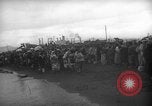 Standbild koreanischen Fluechtlinge Hungnam Nordkorea, 1950, aus Sekunde 16 historischem Filmmaterial Videoclip 65675047909
