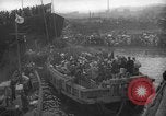 Standbild koreanischen Fluechtlinge Hungnam Nordkorea, 1950, aus Sekunde 29 historischem Filmmaterial Videoclip 65675047909
