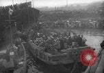 Standbild koreanischen Fluechtlinge Hungnam Nordkorea, 1950, aus Sekunde 31 historischem Filmmaterial Videoclip 65675047909