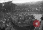 Standbild koreanischen Fluechtlinge Hungnam Nordkorea, 1950, aus Sekunde 34 historischem Filmmaterial Videoclip 65675047909