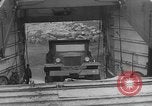 Standbild koreanischen Fluechtlinge Hungnam Nordkorea, 1950, aus Sekunde 61 historischem Filmmaterial Videoclip 65675047909