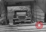 Standbild koreanischen Fluechtlinge Hungnam Nordkorea, 1950, aus Sekunde 62 historischem Filmmaterial Videoclip 65675047909