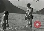 Immagine di Eva Braun Berchtesgaden Germania, 1940, secondo 54 filmato di repertorio 65675047910