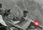 Standbild Adolf Hitlers Begleiter Berchtesgaden Deutschland, 1940, aus Sekunde 6 historischem Filmmaterial Videoclip 65675047913