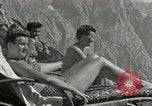 Standbild Adolf Hitlers Begleiter Berchtesgaden Deutschland, 1940, aus Sekunde 9 historischem Filmmaterial Videoclip 65675047913