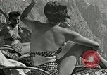 Standbild Adolf Hitlers Begleiter Berchtesgaden Deutschland, 1940, aus Sekunde 18 historischem Filmmaterial Videoclip 65675047913