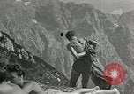 Standbild Adolf Hitlers Begleiter Berchtesgaden Deutschland, 1940, aus Sekunde 23 historischem Filmmaterial Videoclip 65675047913