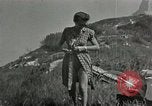 Standbild Adolf Hitlers Begleiter Berchtesgaden Deutschland, 1940, aus Sekunde 36 historischem Filmmaterial Videoclip 65675047913