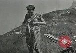 Standbild Adolf Hitlers Begleiter Berchtesgaden Deutschland, 1940, aus Sekunde 37 historischem Filmmaterial Videoclip 65675047913
