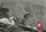 Standbild Adolf Hitlers Begleiter Berchtesgaden Deutschland, 1940, aus Sekunde 49 historischem Filmmaterial Videoclip 65675047913