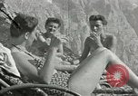 Standbild Adolf Hitlers Begleiter Berchtesgaden Deutschland, 1940, aus Sekunde 61 historischem Filmmaterial Videoclip 65675047913