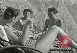 Standbild Adolf Hitlers Begleiter Berchtesgaden Deutschland, 1940, aus Sekunde 62 historischem Filmmaterial Videoclip 65675047913