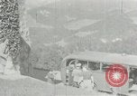 Standbild Adolf Hitlers Begleiter Eva Braun Bayern Deutschland, 1944, aus Sekunde 29 historischem Filmmaterial Videoclip 65675047914