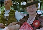 Standbild Hitlers Begleiter Eva Braun Berchtesgaden Deutschland, 1940, aus Sekunde 12 historischem Filmmaterial Videoclip 65675047923
