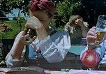 Standbild Hitlers Begleiter Eva Braun Berchtesgaden Deutschland, 1940, aus Sekunde 16 historischem Filmmaterial Videoclip 65675047923