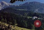 Standbild Adolf Hitlers Berghof Berchtesgaden Deutschland, 1940, aus Sekunde 15 historischem Filmmaterial Videoclip 65675047930
