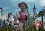 Standbild Adolf Hitlers Begleiter Eva Braun Berchtesgaden Deutschland, 1940, aus Sekunde 38 historischem Filmmaterial Videoclip 65675047933