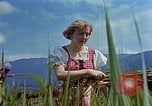 Standbild Adolf Hitlers Begleiter Eva Braun Berchtesgaden Deutschland, 1940, aus Sekunde 62 historischem Filmmaterial Videoclip 65675047933