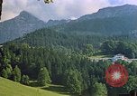 Standbild Adolf Hitlers Berghof Berchtesgaden Deutschland, 1940, aus Sekunde 22 historischem Filmmaterial Videoclip 65675047937