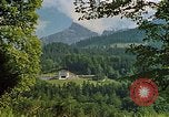 Standbild Adolf Hitlers Berghof Berchtesgaden Deutschland, 1940, aus Sekunde 38 historischem Filmmaterial Videoclip 65675047937