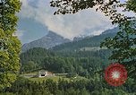 Standbild Adolf Hitlers Berghof Berchtesgaden Deutschland, 1940, aus Sekunde 45 historischem Filmmaterial Videoclip 65675047937