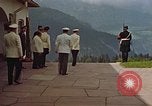 Standbild Führer Adolf Hitler Berchtesgaden Deutschland, 1940, aus Sekunde 29 historischem Filmmaterial Videoclip 65675047942