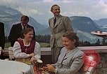 Standbild Führer Adolf Hitler Berchtesgaden Deutschland, 1940, aus Sekunde 28 historischem Filmmaterial Videoclip 65675047943