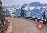 Standbild Mountain Road Berchtesgaden Deutschland, 1940, aus Sekunde 10 historischem Filmmaterial Videoclip 65675047944