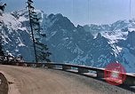 Standbild Mountain Road Berchtesgaden Deutschland, 1940, aus Sekunde 16 historischem Filmmaterial Videoclip 65675047944