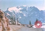 Standbild Mountain Road Berchtesgaden Deutschland, 1940, aus Sekunde 25 historischem Filmmaterial Videoclip 65675047944