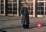 Image Adolf Hitler posant à nouveau Reichs Chancellerie Berlin Allemagne, 1940, de la seconde 5 séquences d'archives historiques vidéo 65675047950
