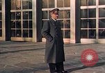 Image Adolf Hitler posant à nouveau Reichs Chancellerie Berlin Allemagne, 1940, de la seconde 7 séquences d'archives historiques vidéo 65675047950