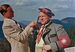 Immagine di Adolf Hitler's companion Eva Braun Berchtesgaden Germania, 1940, secondo 6 filmato di repertorio 65675047963