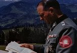 Image officier nazi Berchtesgaden Allemagne, 1940, de la seconde 29 séquences d'archives historiques vidéo 65675047966
