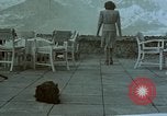 Image Adolf Hitler avec Eva Braun's de chiens au Berghof Berchtesgaden Allemagne, 1944, de la seconde 3 séquences d'archives historiques vidéo 65675047973