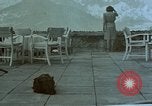 Image Adolf Hitler avec Eva Braun's de chiens au Berghof Berchtesgaden Allemagne, 1944, de la seconde 8 séquences d'archives historiques vidéo 65675047973