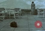 Image Adolf Hitler avec Eva Braun's de chiens au Berghof Berchtesgaden Allemagne, 1944, de la seconde 10 séquences d'archives historiques vidéo 65675047973