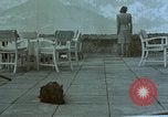 Image Adolf Hitler avec Eva Braun's de chiens au Berghof Berchtesgaden Allemagne, 1944, de la seconde 11 séquences d'archives historiques vidéo 65675047973