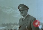 Image Adolf Hitler avec Eva Braun's de chiens au Berghof Berchtesgaden Allemagne, 1944, de la seconde 52 séquences d'archives historiques vidéo 65675047973