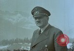 Image Adolf Hitler avec Eva Braun's de chiens au Berghof Berchtesgaden Allemagne, 1944, de la seconde 54 séquences d'archives historiques vidéo 65675047973